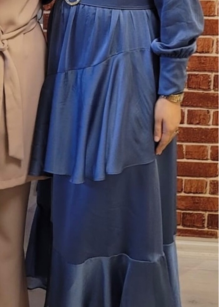 Mavi tesettür elbise ve şal - Görsel 3