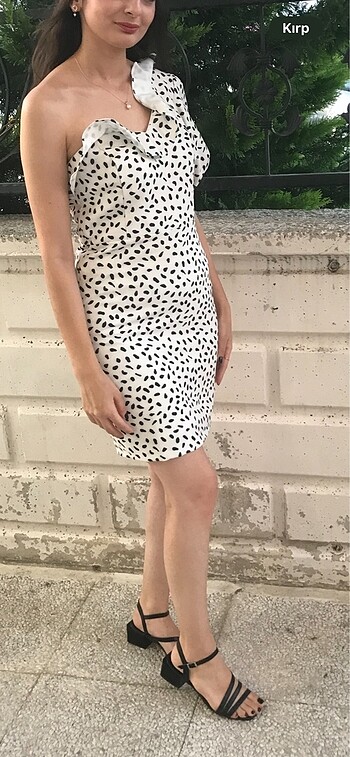 Beyaz renk siyah puantiyeli abiye - Görsel 2