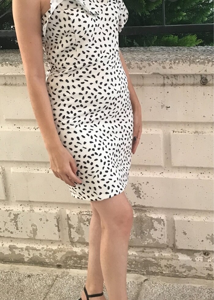 Beyaz renk siyah puantiyeli abiye - Görsel 2