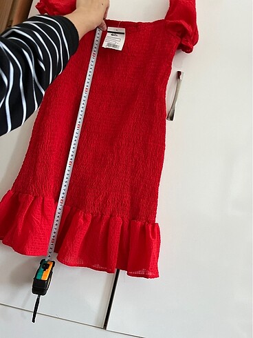 Kırmızı elbise - Görsel 5