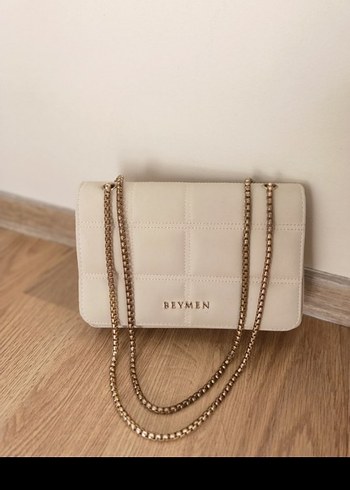 Zincir Detaylı Beymen Beyaz Deri Çanta