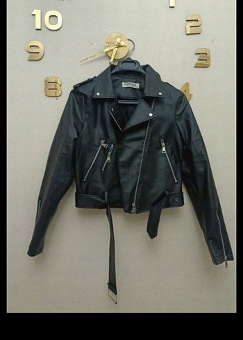 Kemerli Siyah Mini Deri Biker Ceket