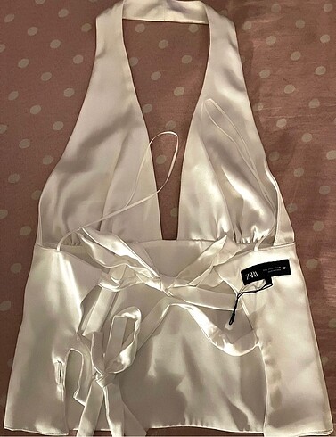 l Beden Zara satin halter top