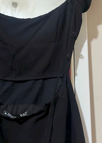 Zara sırt dekolteli siyah balon kollu elbise - Görsel 8
