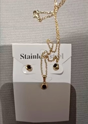 Beden Altın Kadın Kolye ve Küpe Set Siyah Bohem Taş Detaylı
