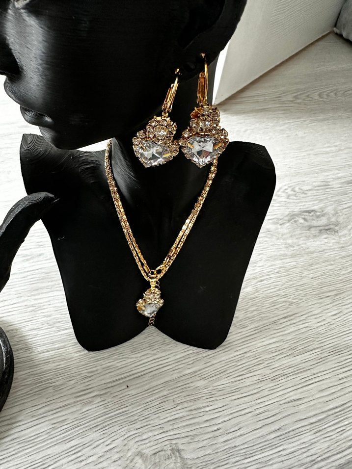 Zincir Detaylı Altın Renkli Kadın Takı Seti - Görsel 3