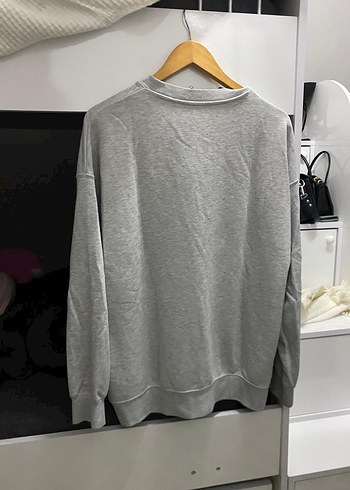 Gri Baskılı Kadın Sweatshirt - Görsel 3