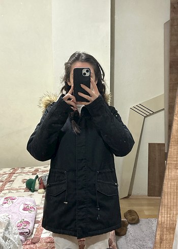 Siyah Kürklü Kadın Kışlık Mont - Görsel 2