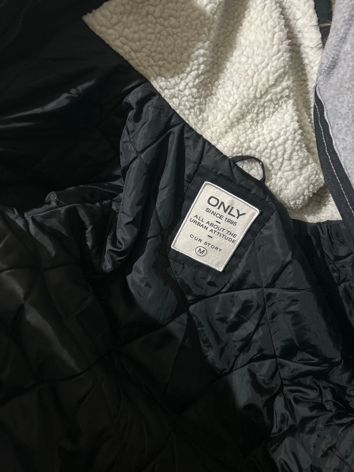 Siyah Kürklü Kadın Kışlık Mont - Görsel 5