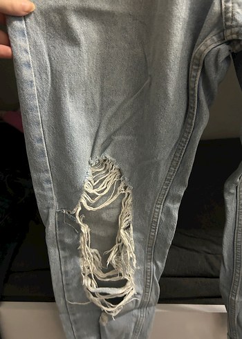 Kadın Mavi Yırtık Denim Jean - Görsel 3