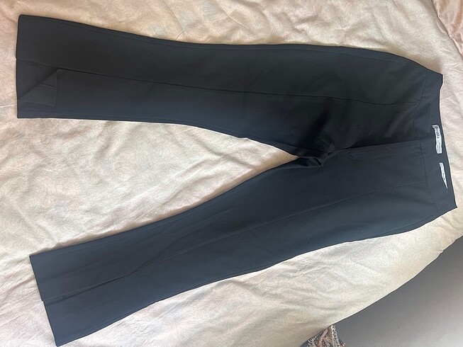 Bershka Siyah kumaş pantolon
