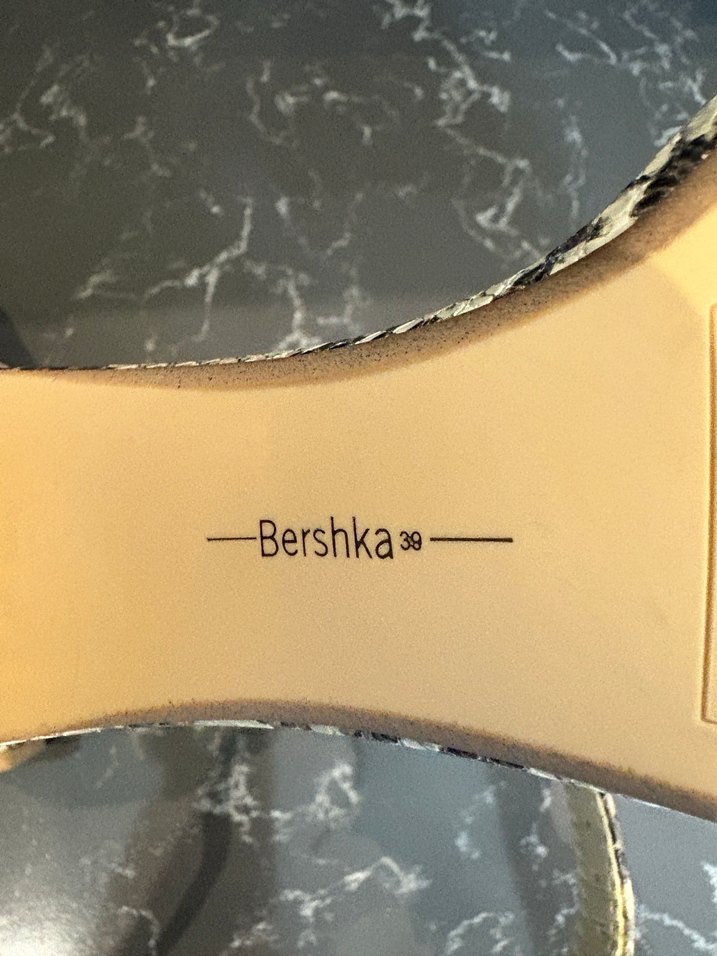 Yılan Desenli Tokalı Topuklu Kadın Ayakkabı - Görsel 4