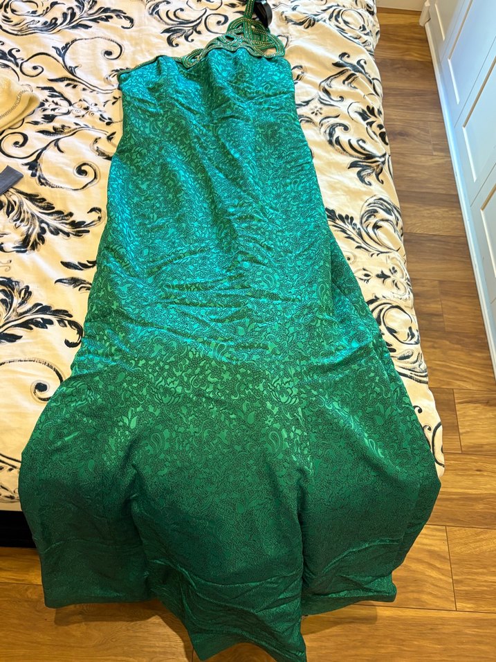 Turkuaz Parlak Yılan Desenli Drapeli Uzun Abiye - Görsel 2