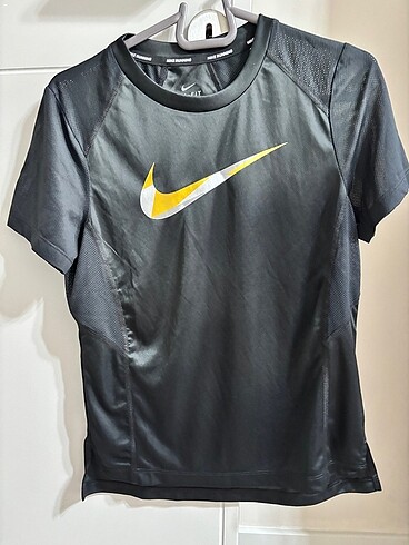 Nike spor üst