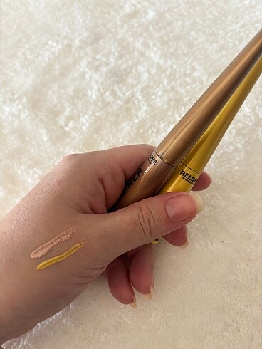 Revolution Metalik eyelinerlar