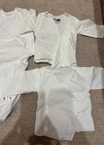 Bebek Beyaz Pamuklu Kısa Kollu Body - Görsel 2