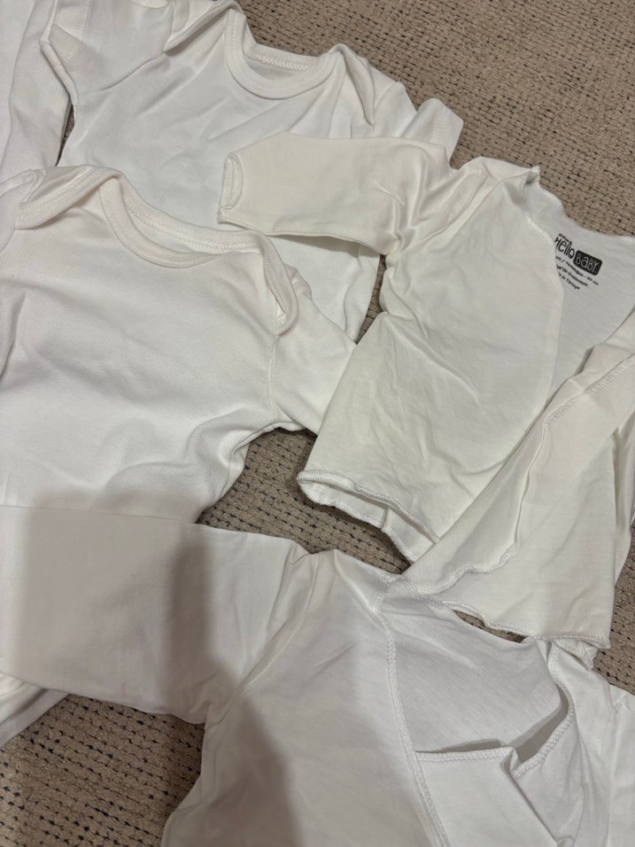 Bebek Beyaz Pamuklu Kısa Kollu Body - Görsel 4