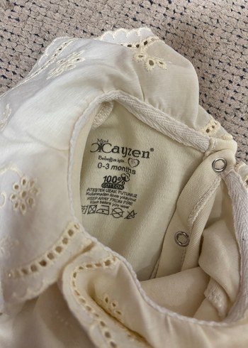 Dantel Detaylı Beyaz Bebek Kız Takımı - Görsel 2