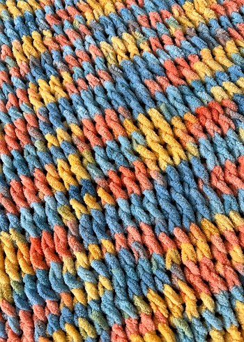 Çok Renkli Örgü Çocuk Battaniyesi - Görsel 3