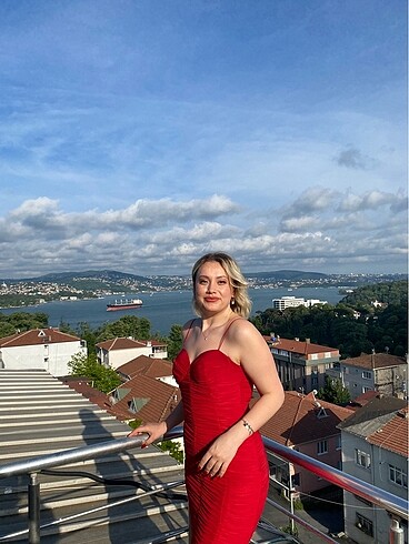 Trendyol & Milla Kırmızı ip askılı elbise
