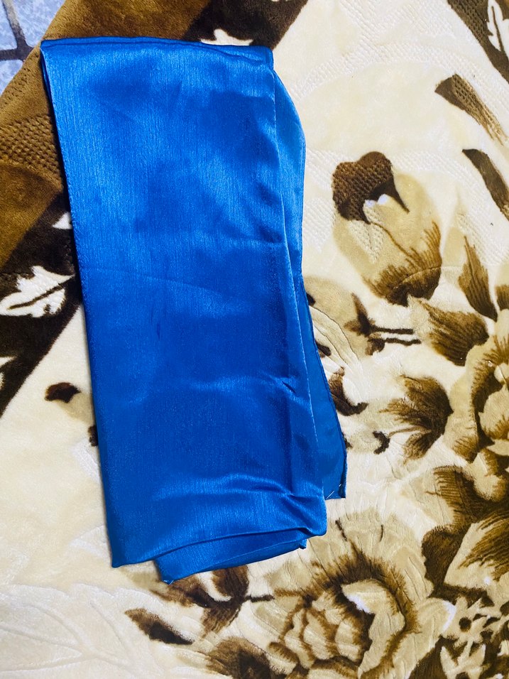 Parlak Mavi Saten Kadın Şal - Görsel 2