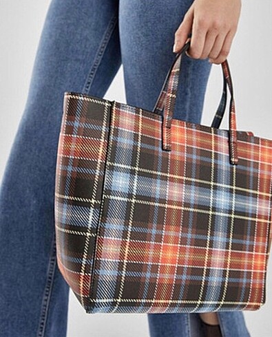 Bershka Kare Tote Çanta