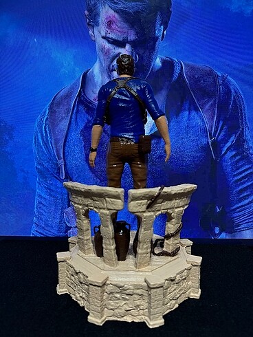 Beden Nathan Drake Figür