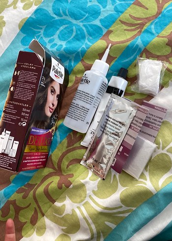 Palette Deluxe Kalıcı Saç Boyası 7-1 Küllü Kumral - Görsel 2