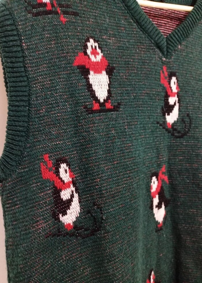 Tatlı penguenli yeşil sweatshirt  - Görsel 5
