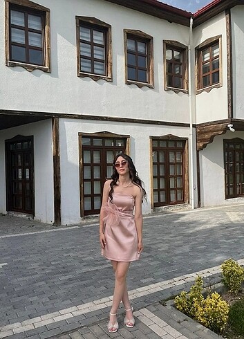 ZARA PEMBE ELBISE