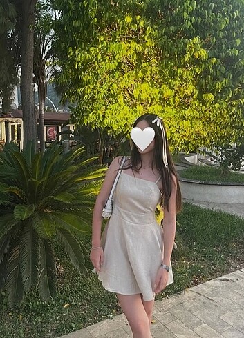 ip askılı sortlu elbise