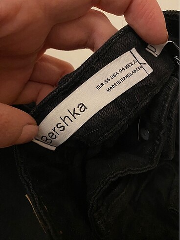 36 Beden siyah Renk Bershka jean