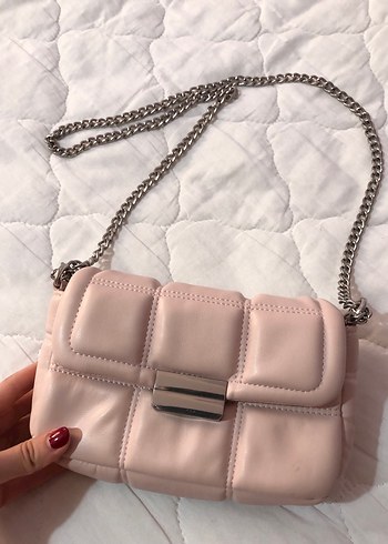  Beden Bershka Zincir Detaylı Kadın Çanta