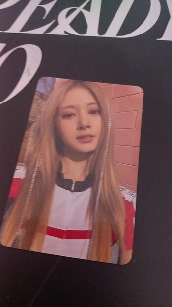 Tzuyu ready to be photocard 