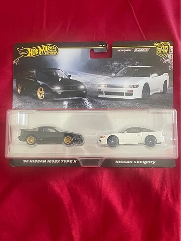 Hot wheels premium nissan seti