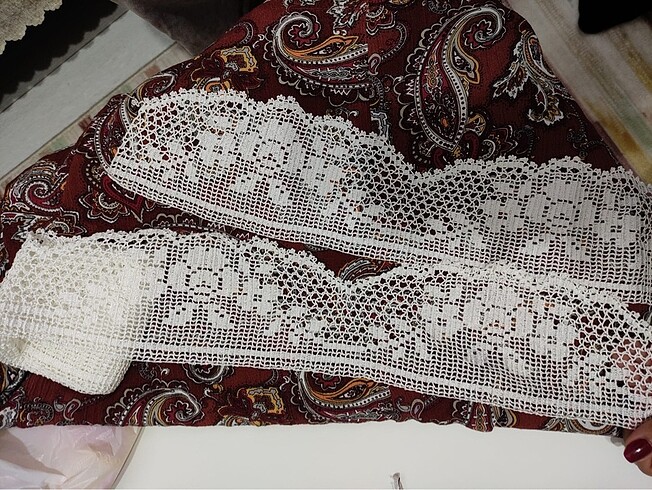 Yastık kenarı