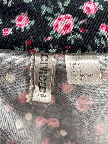 34 Beden çeşitli Renk H&M Mini Etek %70 İndirimli.
