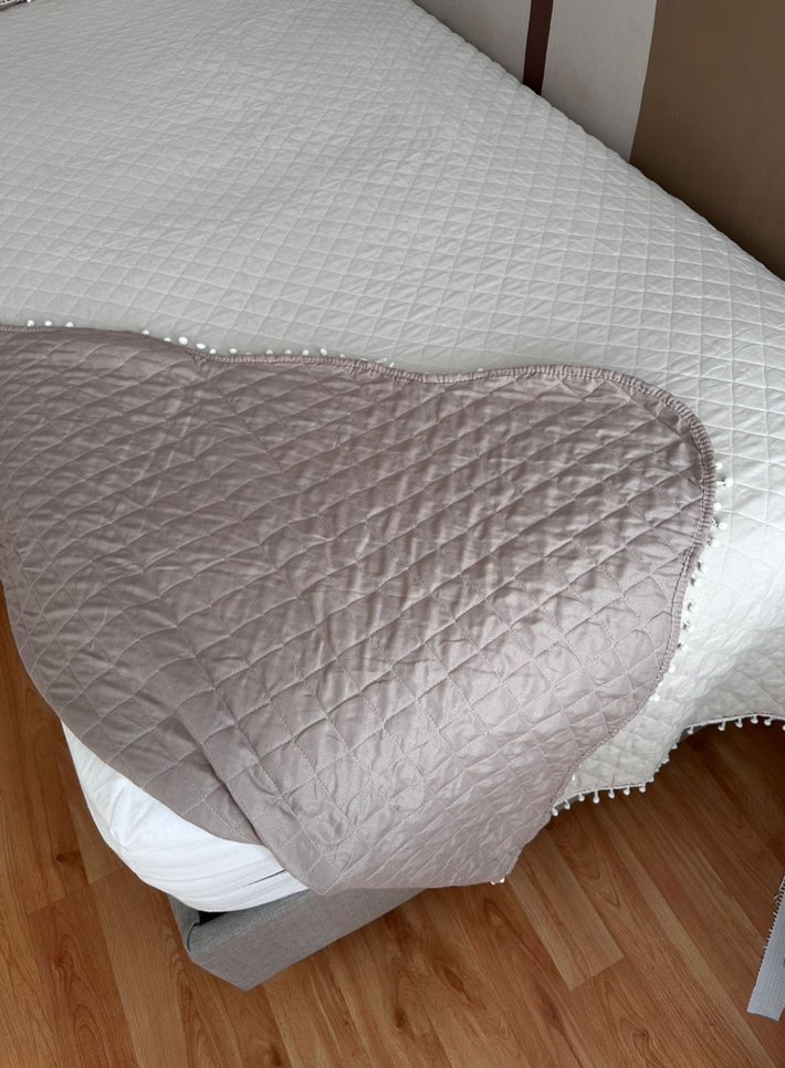 Taç kapitone tek kişilik yatak örtüsü - Görsel 2