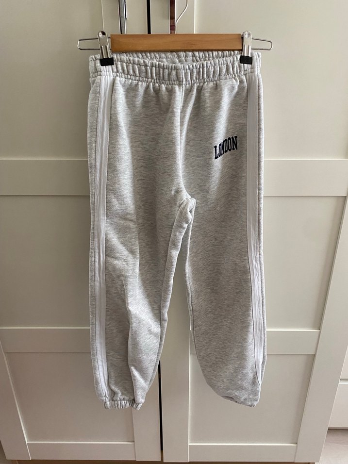 Gri Kapüşonlu Baskılı çocuk eşofman takımı - Görsel 4