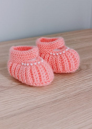 Nakışlı Pembe Örgü Kız Bebek Patik - Görsel 2
