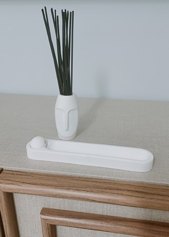 Beyaz Modern Mum ve Tütsü Tutucu - Görsel 2