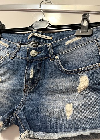 Kadın Koyu Mavi Yırtık Mini Denim Şort - Görsel 5