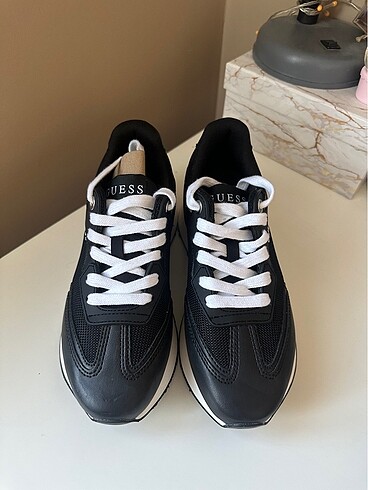 36 Beden GUESS sneaker