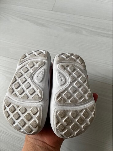 21 Beden Nike Bebek Sandalet