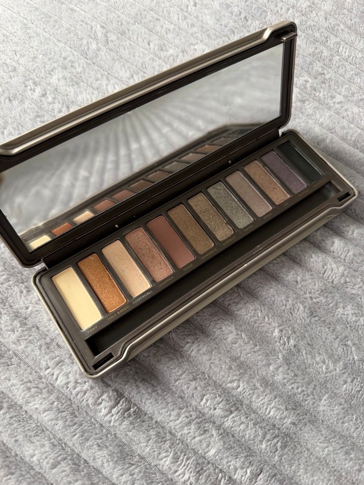 Urban Decay Naked2 Gri Far Paleti - Görsel 2