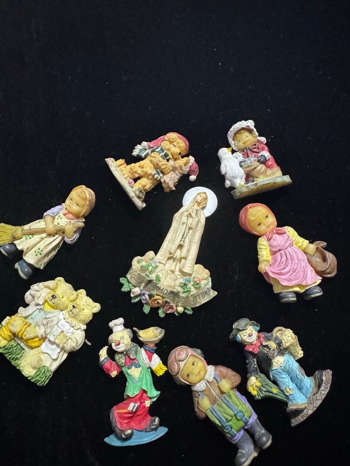 Renkli Koyu Tonlarda Mini Figür buzdalabi susleri tane 150 tl - Görsel 2