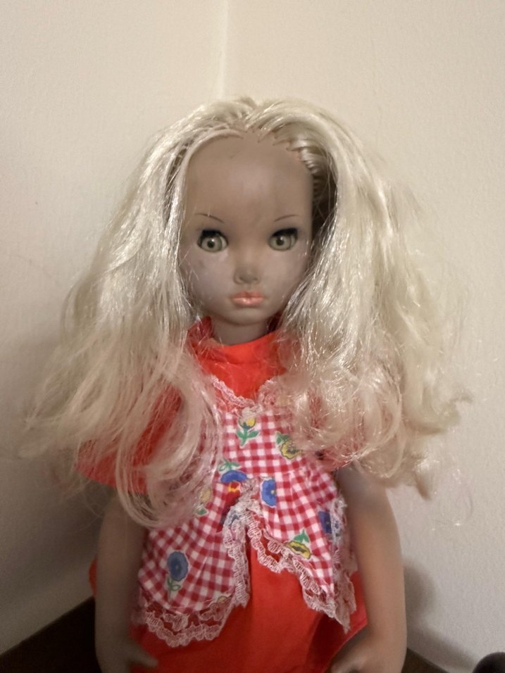 Sarı Saçlı Kırmızı Elbiseli Bebek furga bebek - Görsel 3