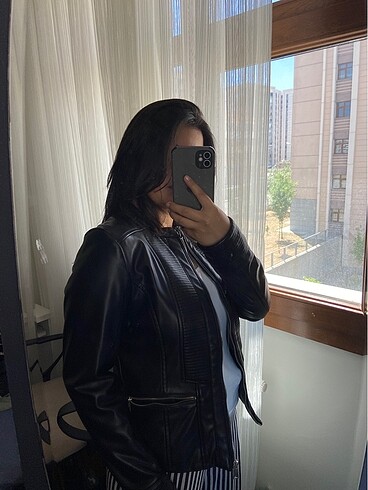 38 Beden Lc waikiki Siyah Deri Ceket