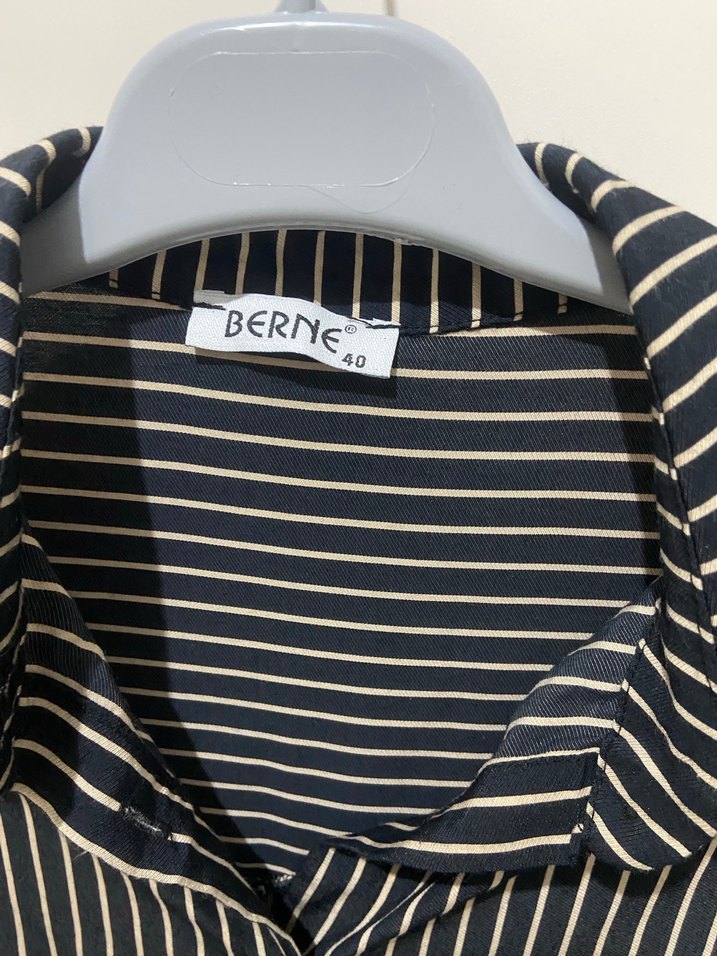 Düğmeli Siyah Çizgili Kadın Gömlek - Görsel 2