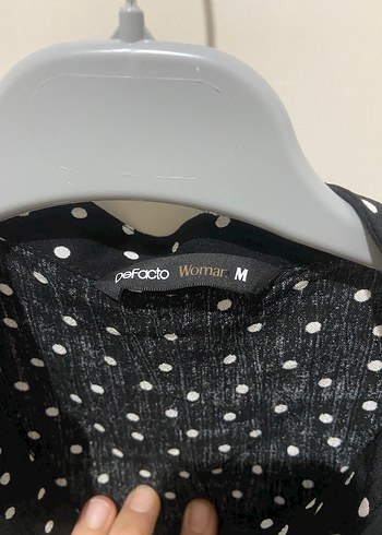 Siyah Puantiyeli V Yakalı Kadın Bluz - Görsel 3